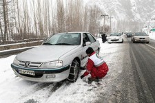 جاده‌های خراسان جنوبی لغزنده شد/ ضرورت داشتن زنجیر چرخ و البسه زمستانی