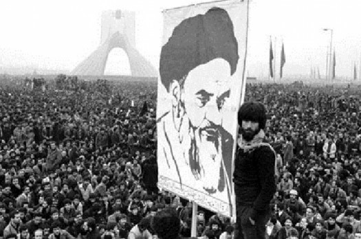 حضور مردم در طول تاریخ انقلاب اسلامی تولیدکننده قدرت است