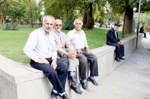 حدود 10 درصد از جمعیت ایران در آینده سالمندان هستند
