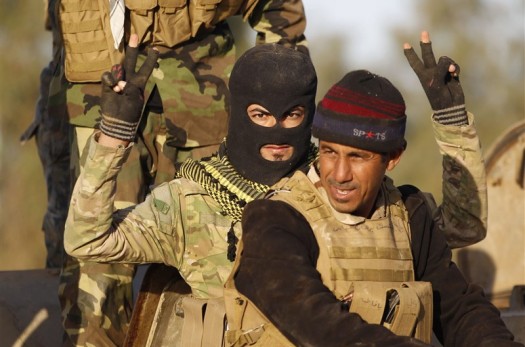 فداکاری بی‌نظیر رزمنده عراقی "جان ۱۰۰ رزمنده" را نجات داد/ عملیات «استشهادی» در برابر عملیات «انتحاری» داعش