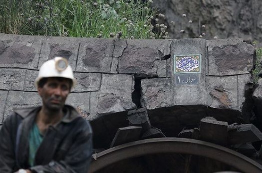 وزیر و مسئولان مرتبط با حادثه معدن آزادشهر استعفاء دهند/ جان‌باختگان "شهید" اعلام شوند