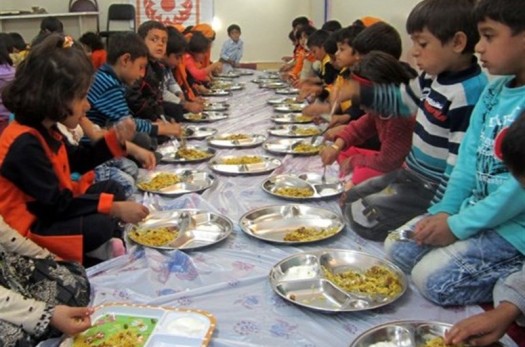 طرح تامین یک وعده غذای گرم در روستاهای نهبندان اجرا می‌شود