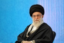 حضرت آیت الله خامنه‌ای حادثه تلخ و دلخراش جان باختن کارکنان کشتی نفت‌کش را تسلیت گفتند.