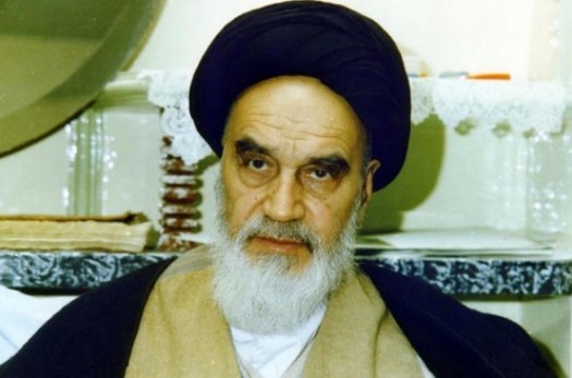 امام خمینی (ره) هویت ملی کشورهای جهان اسلام را برگرداند
