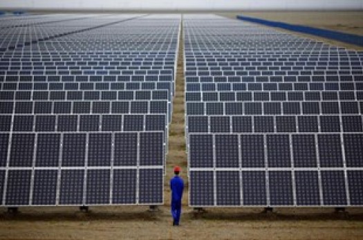 احداث ۵۳ نیروگاه خورشیدی در خراسان‌جنوبی/ صدور مجوز ۳۰۰ نیروگاه خورشیدی برای مددجویان کمیته امداد