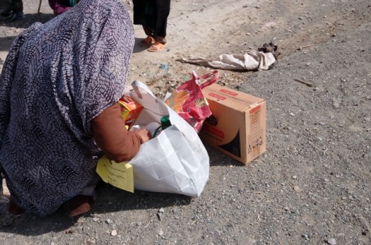 102 سبد غذایی در شهرستان درمیان توزیع شد