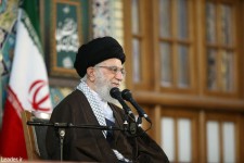 رهبر انقلاب اسلامی در جمع زائران حرم مطهر رضوی حضور یافتند