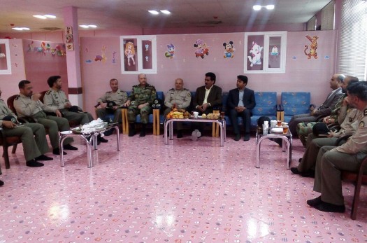 دیدار مقامات ارتش با شیرخوارگان و مسئولین بهزیستی استان
