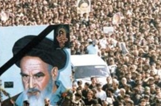 انقلاب اسلامی، میراث امام خمینی است که با رهبری آیت‌الله خامنه‌ای هم‌چنان جریان دارد