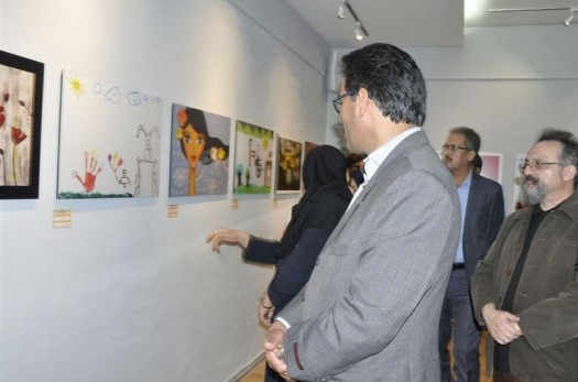 نمایشگاه تصاویر دیجیتالی معلولان منطقه کویر در نگارخانه شهرداری بیرجند برگزار شد