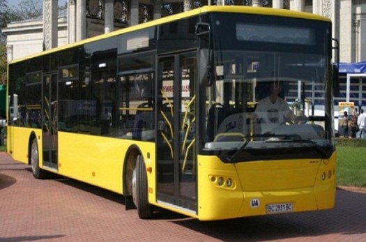 سوخت نامناسب تیشه بر ریشه اتوبوس‌ها می‌زند/ فعالیت ۹۲ دستگاه اتوبوس در بیرجند