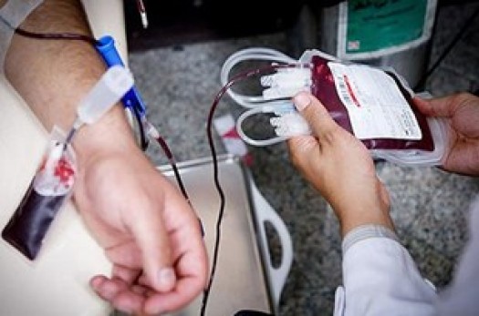 صف‌های طویل انتظار برای اهدای خون در بشرویه/مسؤولان: برنامه‌ای برای افزایش پایگاه انتقال خون نداریم