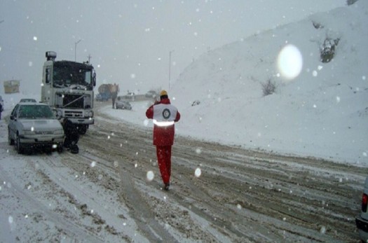 321 گرفتار در برف و سیلاب خراسان جنوبی امدادرسانی شدند