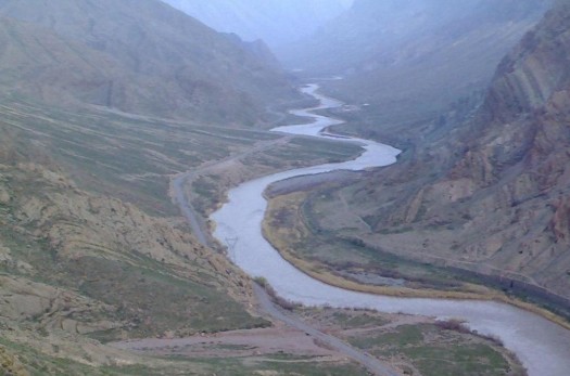 مجوز برداشت از آب‌های منطقه‌ای مرزی به فعالان بخش کشاورزی خراسان جنوبی داده شود