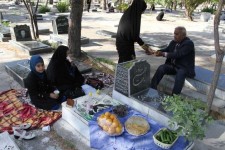 کمک های مردم در 130 پایگاه چراغ برات جمع آوری می شود