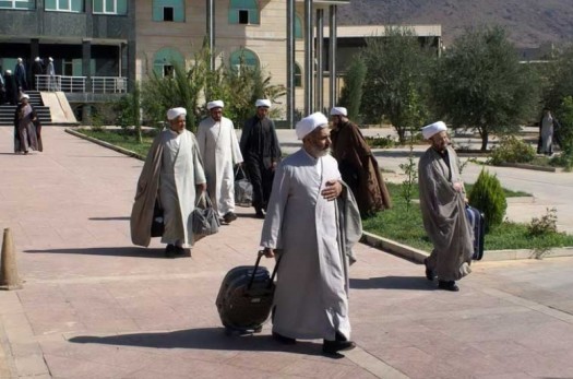 75 روحانی در ماه رمضان به قاینات اعزام شدند