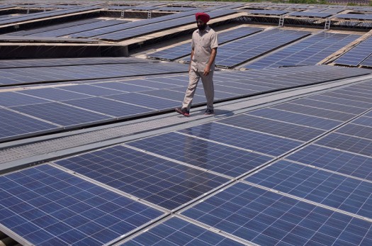 سرمایه‌گذاری آفریقای جنوبی و چین در صنایع نیروگاه‌های خورشیدی خوسف