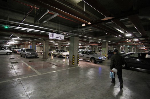 پارکینگ طبقاتی در خیابان حکیم‌نزاری بیرجند ساخته می‌شود