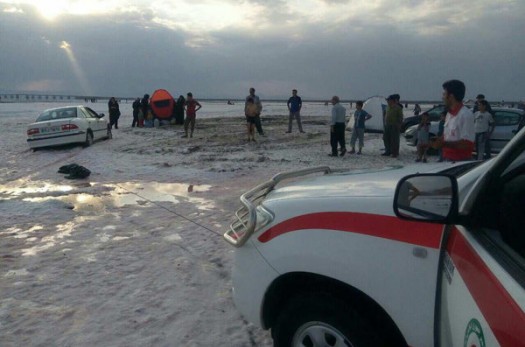 امدادرسانی هلال احمر خراسان جنوبی به ۴۵ نفر گرفتار در برف و کولاک