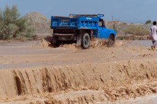 ۲۴۱ نفر گرفتار در سیلاب امدادرسانی شدند/ رهاسازی ۱۲ خودرو از مسیر سیلاب