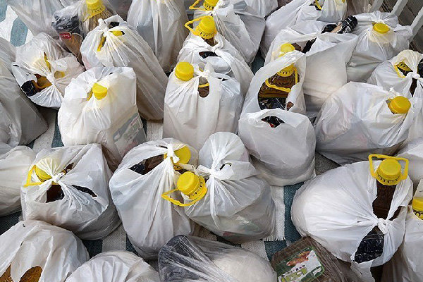۱۱۴ بسته افطاری ساده بین نیازمندان روستاهای بیرجند توزیع شد
