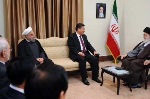 وال استریت ژورنال: توافق ایران-چین فشار اقتصادی آمریکا بر هر دو کشور را کاهش خواهد داد